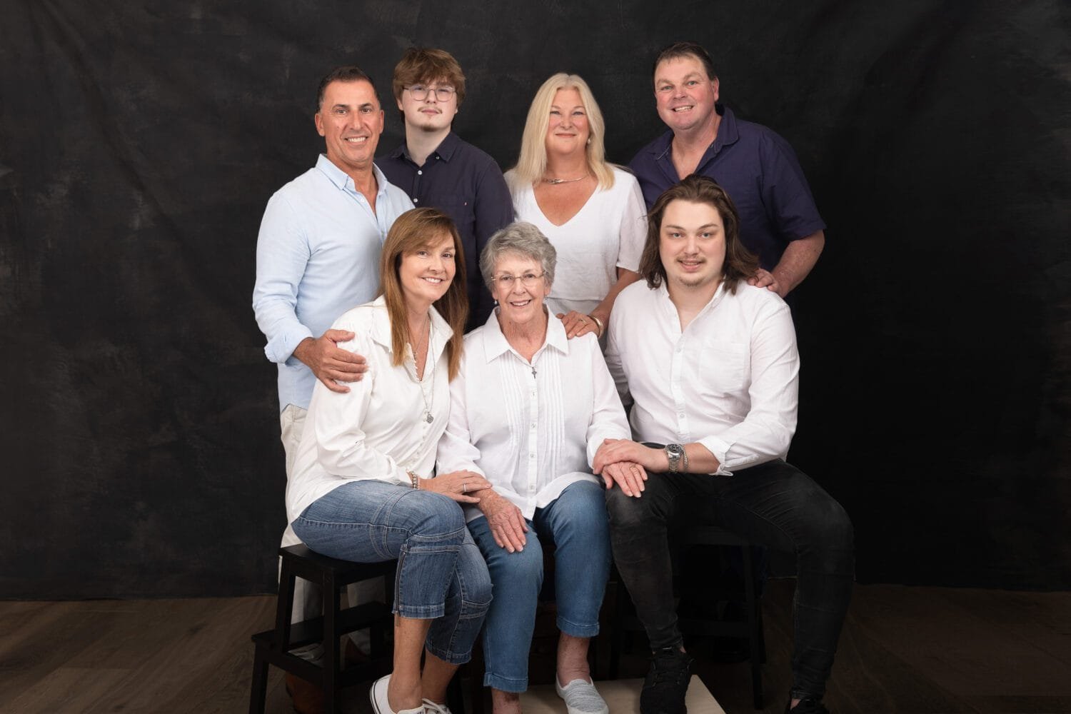 Extended family multiple generations photo shoot in Sutherland photography studio
